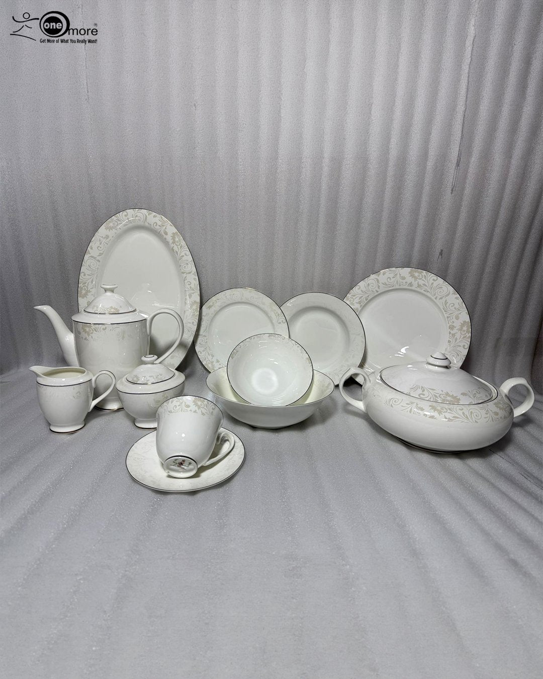 Luxurious Super Bone Dinner Set