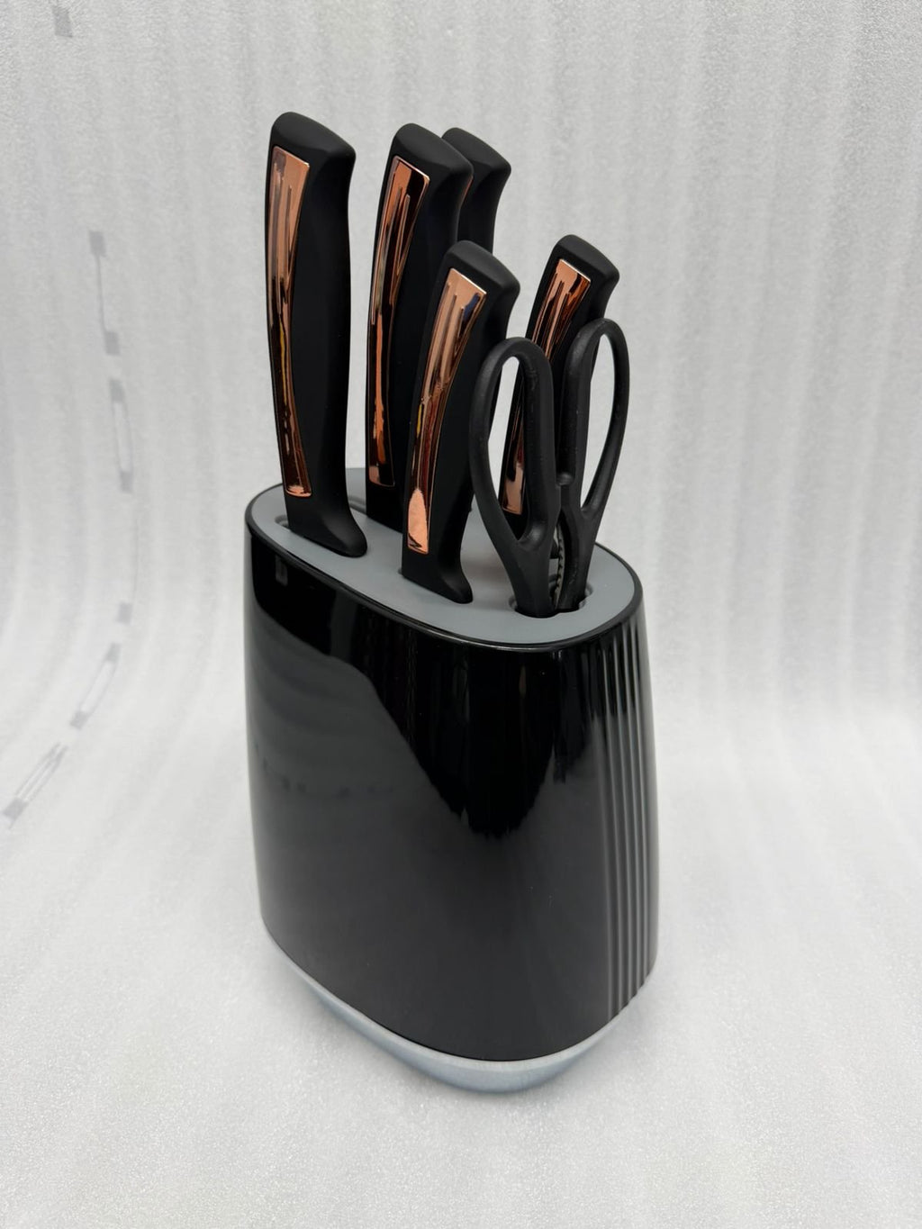 OneMore 7-Piece Knife Set with Elegant Rose Gold & Black Handles and Modern Knife Block