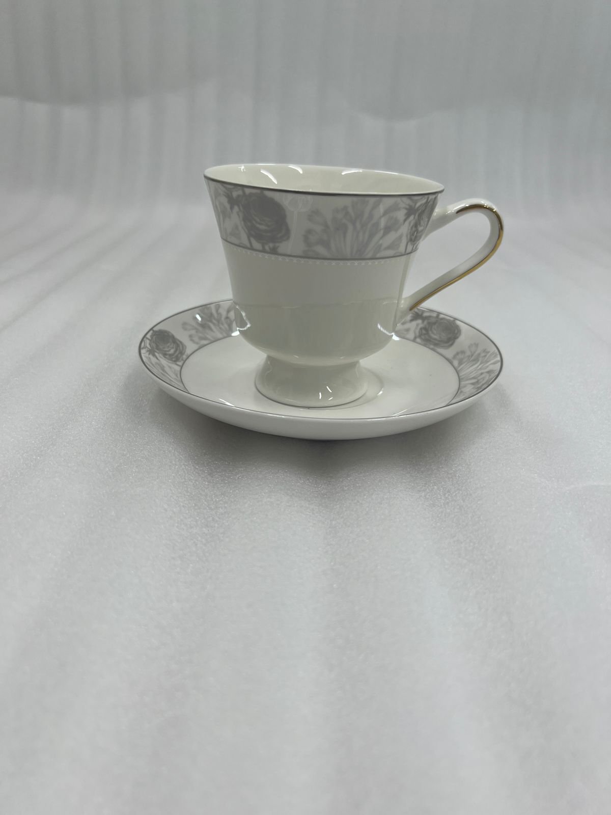 Elegant Floral Super Bone China Cup & Saucer