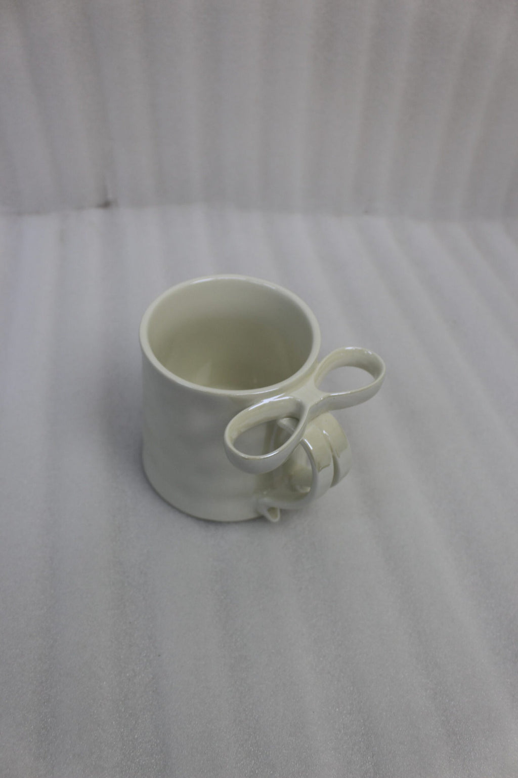 Chic Bow Handle Ceramic Mugs