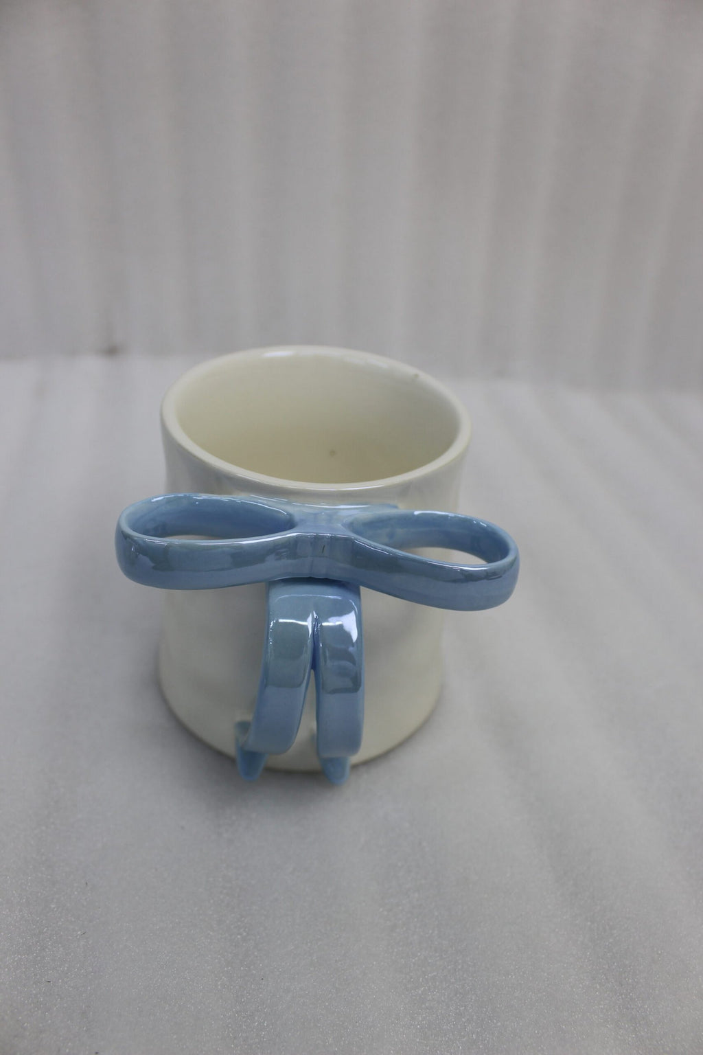 Chic Bow Handle Ceramic Mugs
