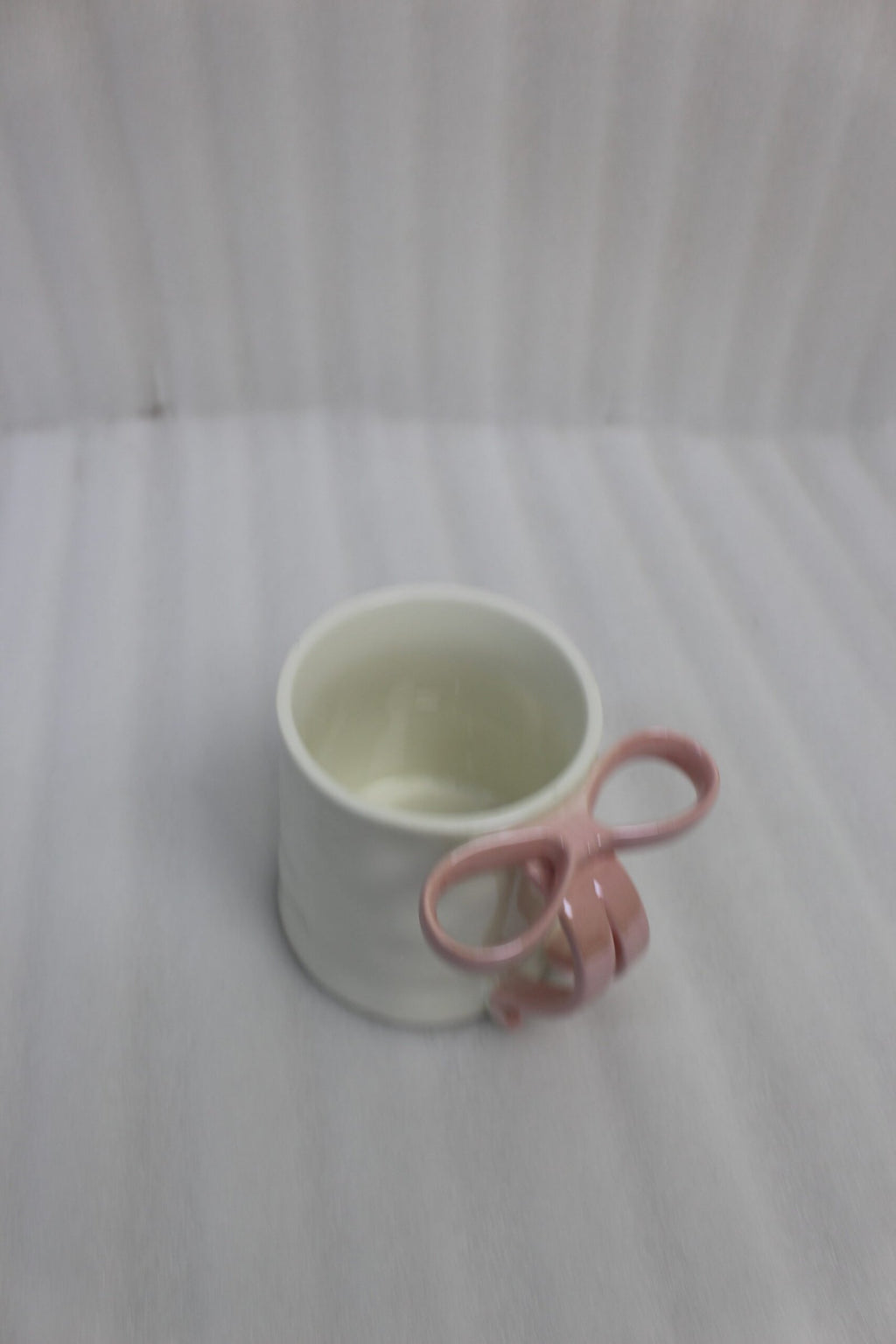 Chic Bow Handle Ceramic Mugs