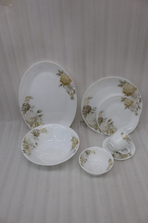 32-Piece Opal Dinnerware Set