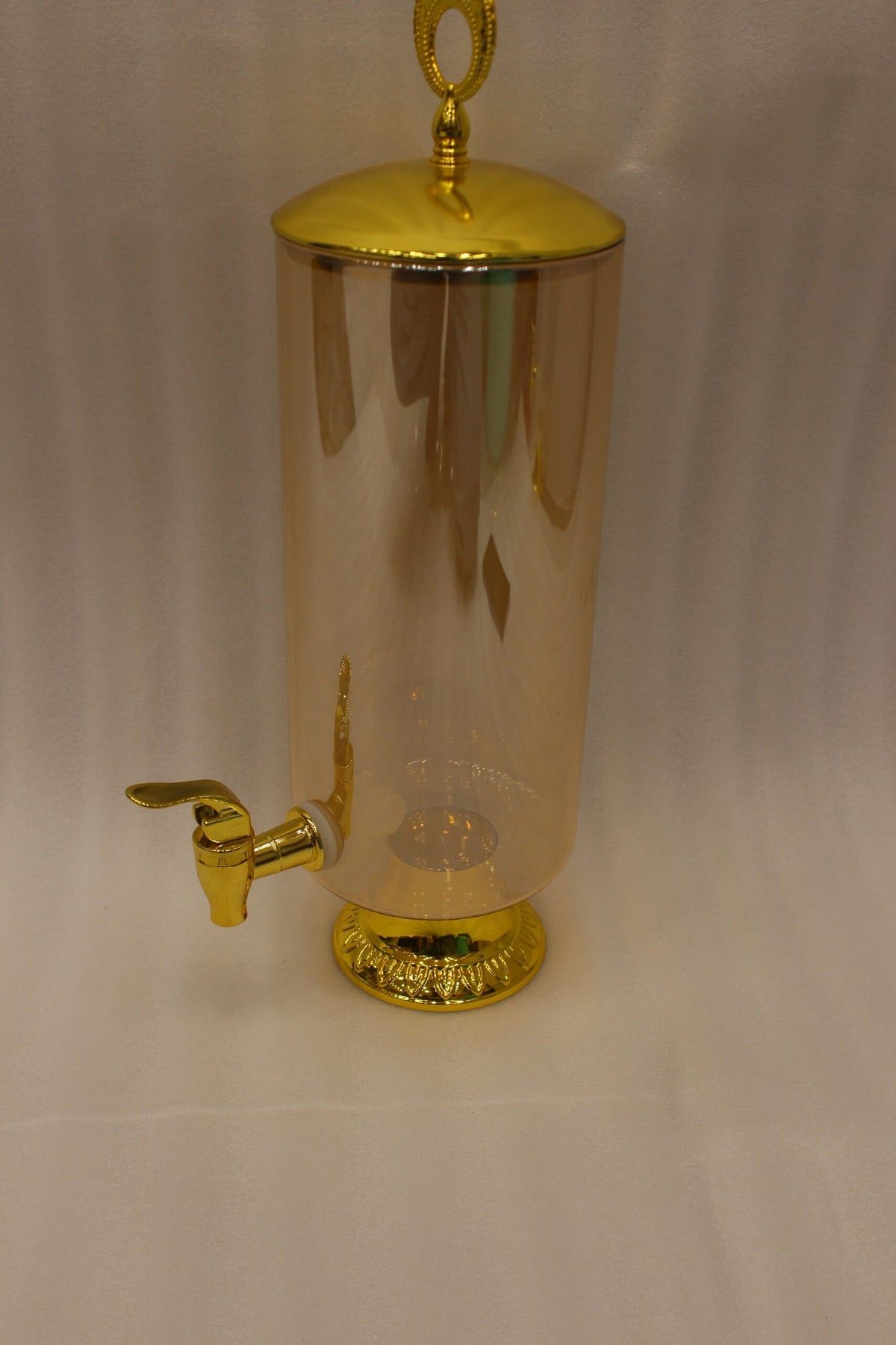 Luxurious Glass Beverage Dispenser