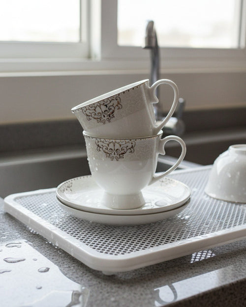 A Perfect Pour for Six Cups